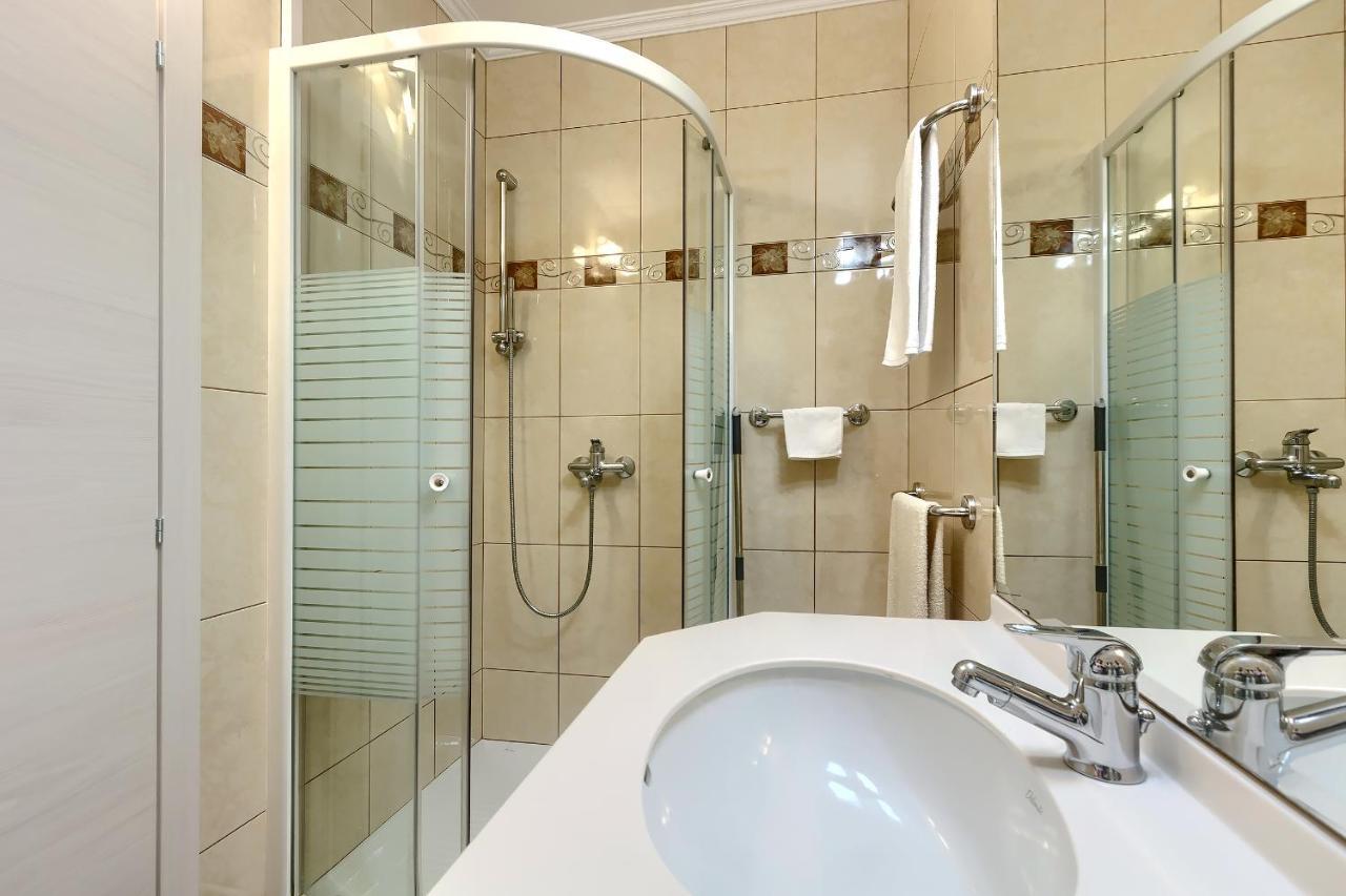 Apartment Palm View II ロヴィニ エクステリア 写真