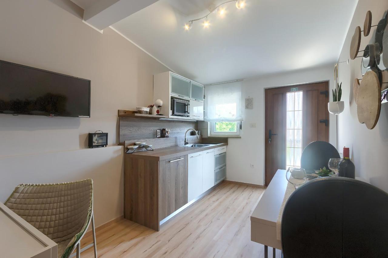 Apartment Palm View II ロヴィニ エクステリア 写真